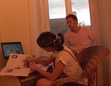 Une étudiante à couettes se fait enculer pour la 1ère fois.