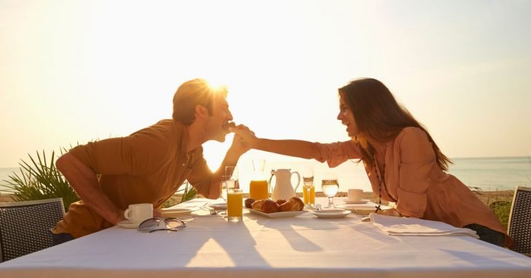 Une nouvelle émission de rencontres cherche des « célibataires sexy » pour passer l’été dans une villa de luxe