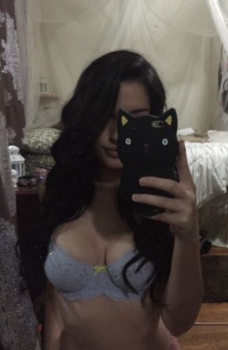 Nude snap bon temps
