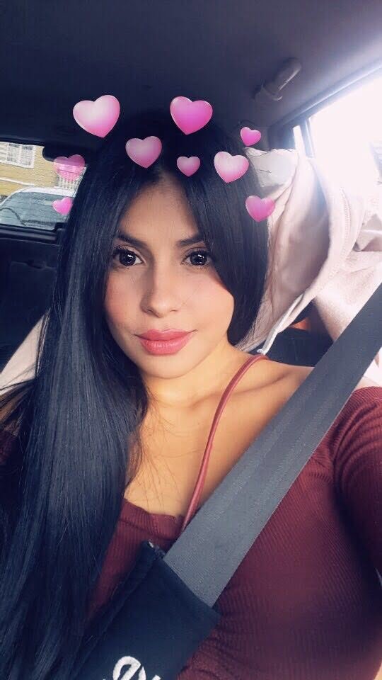 fille chaude pour selfie coquin