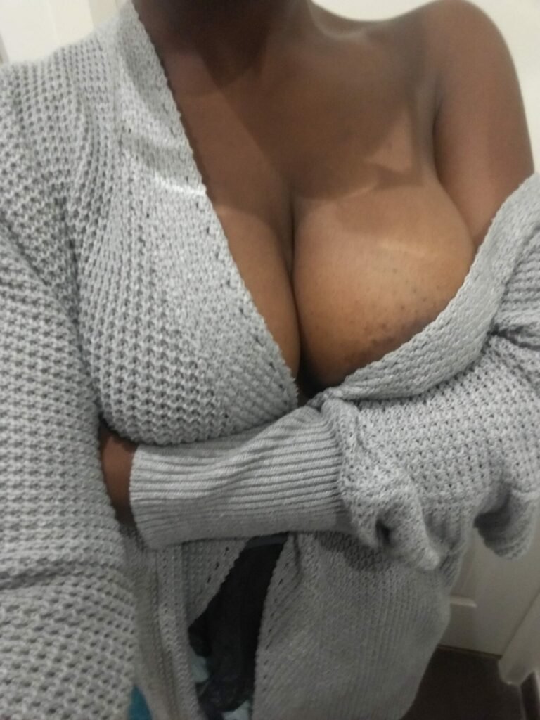 Nudes envoyées à la nuit tombée