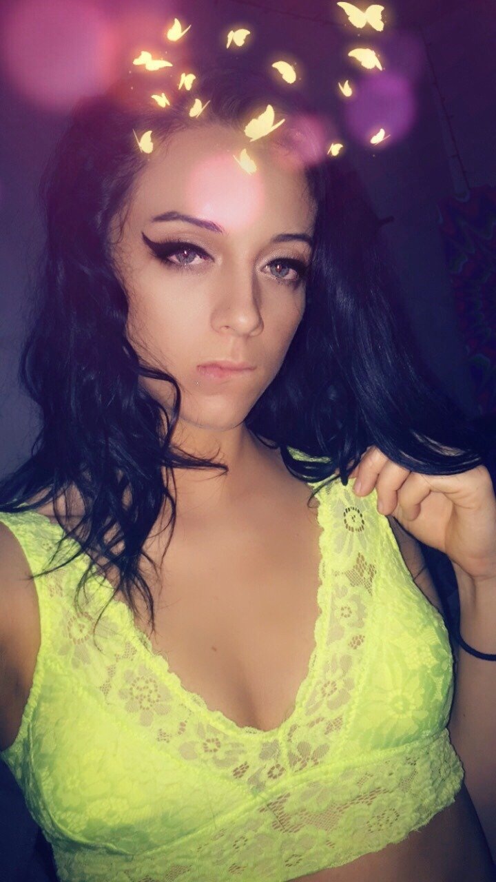 Je cherche une meuf pour nudes 🔞